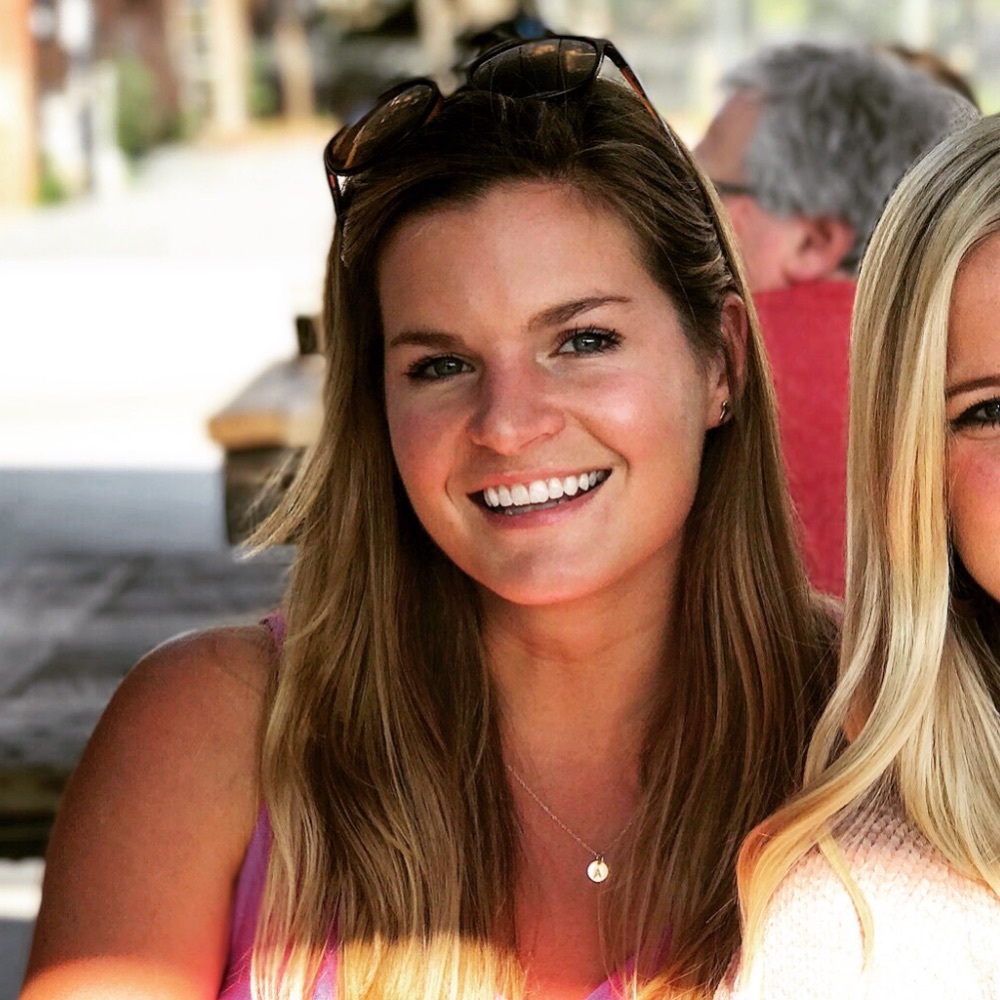 Meet your Posher, Alexis