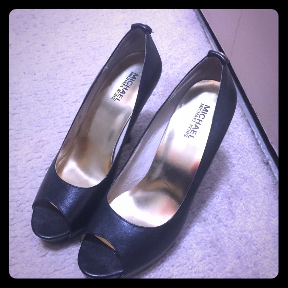 Michael Kors Black leather open toe 3 1/2heels