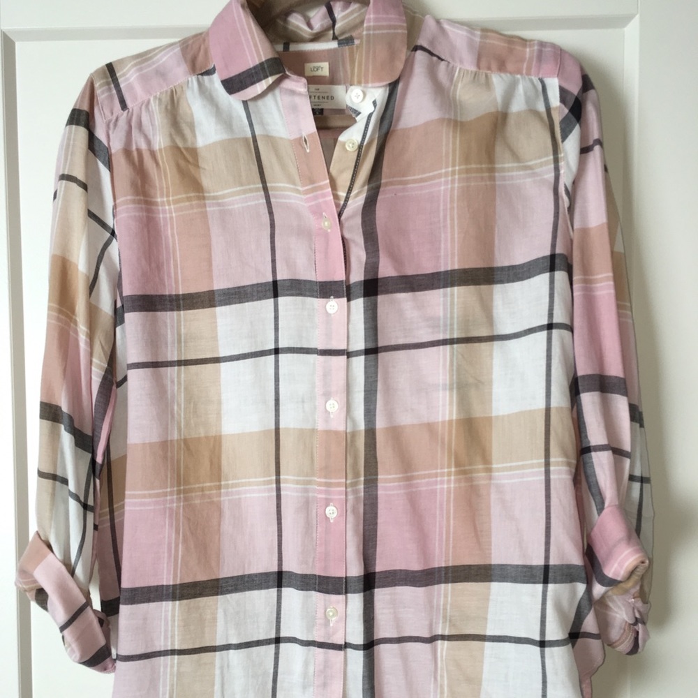 a Loft small, plaid, collard t-shirt