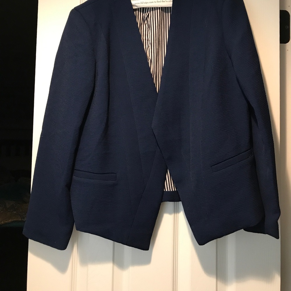 Skies are blue blazer