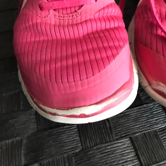 Pink nike free runs 4.0 v3 - Picture 3 of 3