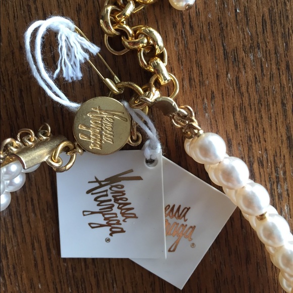 Vanessa Arizaga Smile Pearl Chocker - Picture 3 of 3