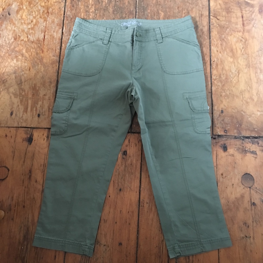 Faded Glory capris. 😜💞👠