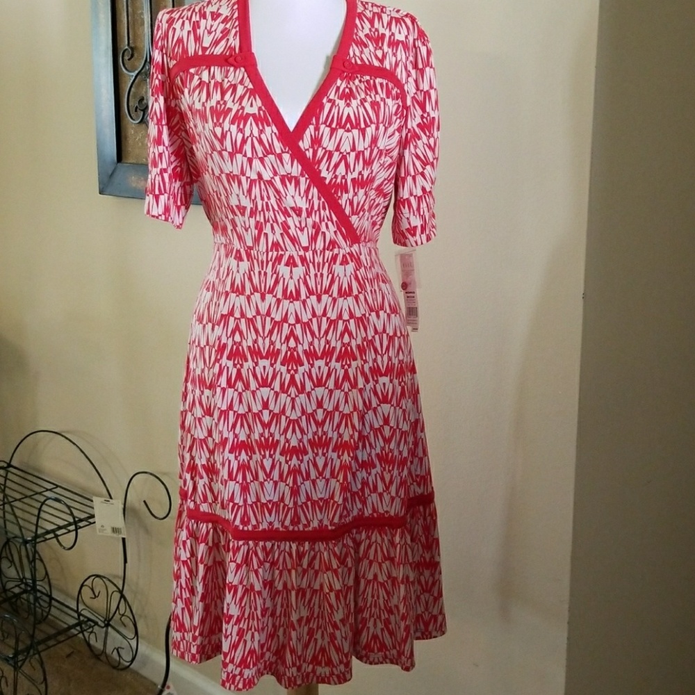 ELLE FASHION Medium Valentine DRESS NWT