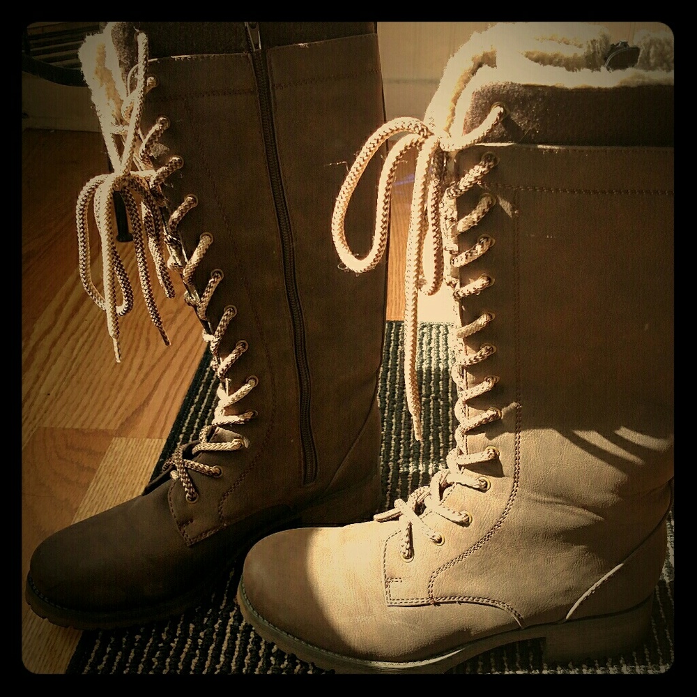 Maurices to the knee zip up with lace up front