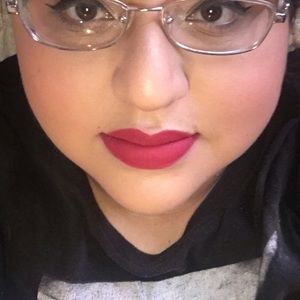 Meet your Posher, Steph