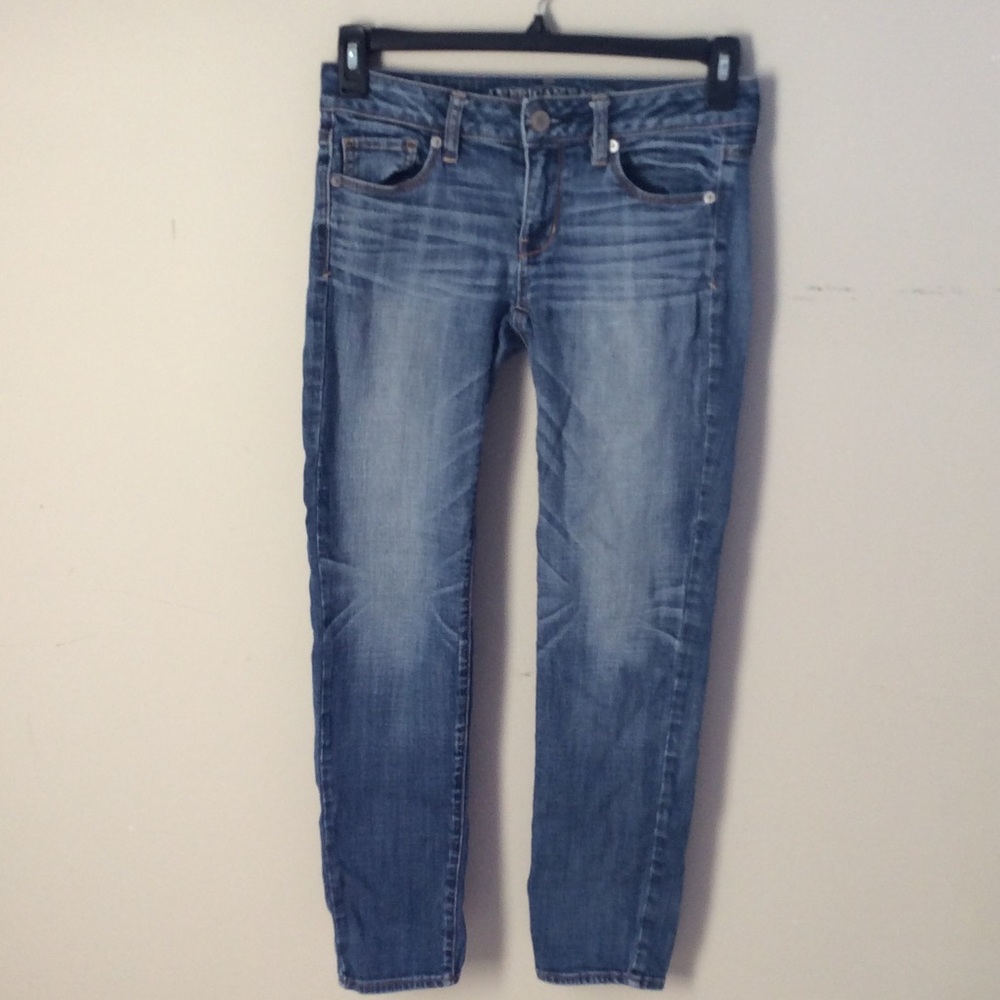 American Eagle blue jeans