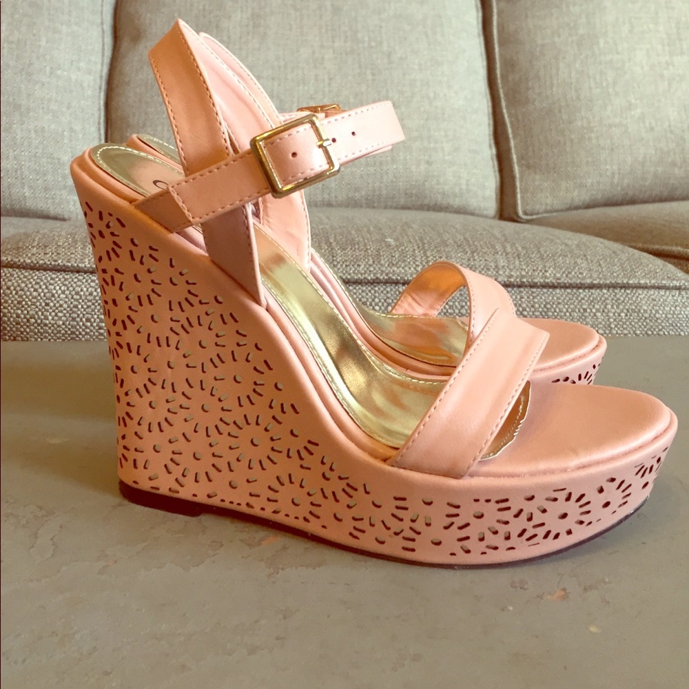 Blush Wedges!