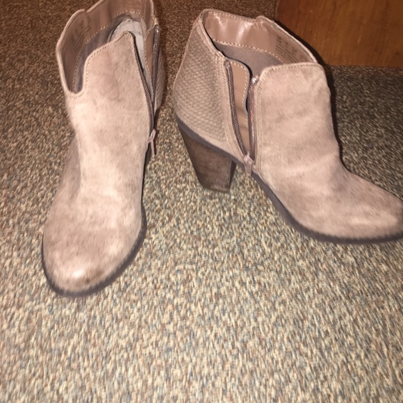 Booties! - Picture 4 of 5