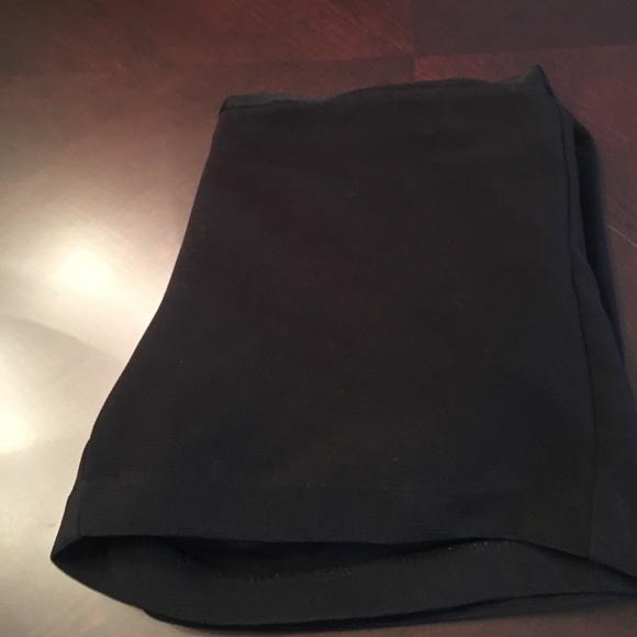 🍼 Black Maternity Shorts - Picture 2 of 4