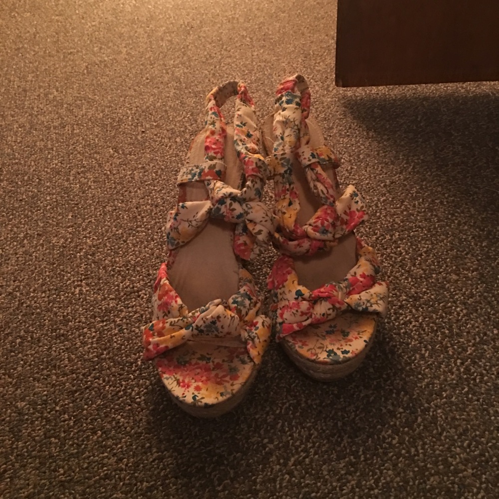Wedges - Picture 4 of 5