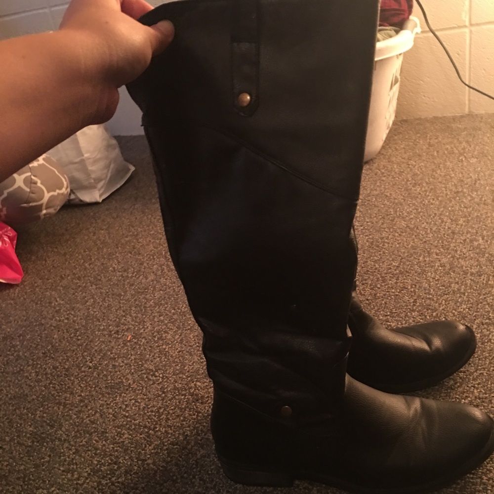 Black boots