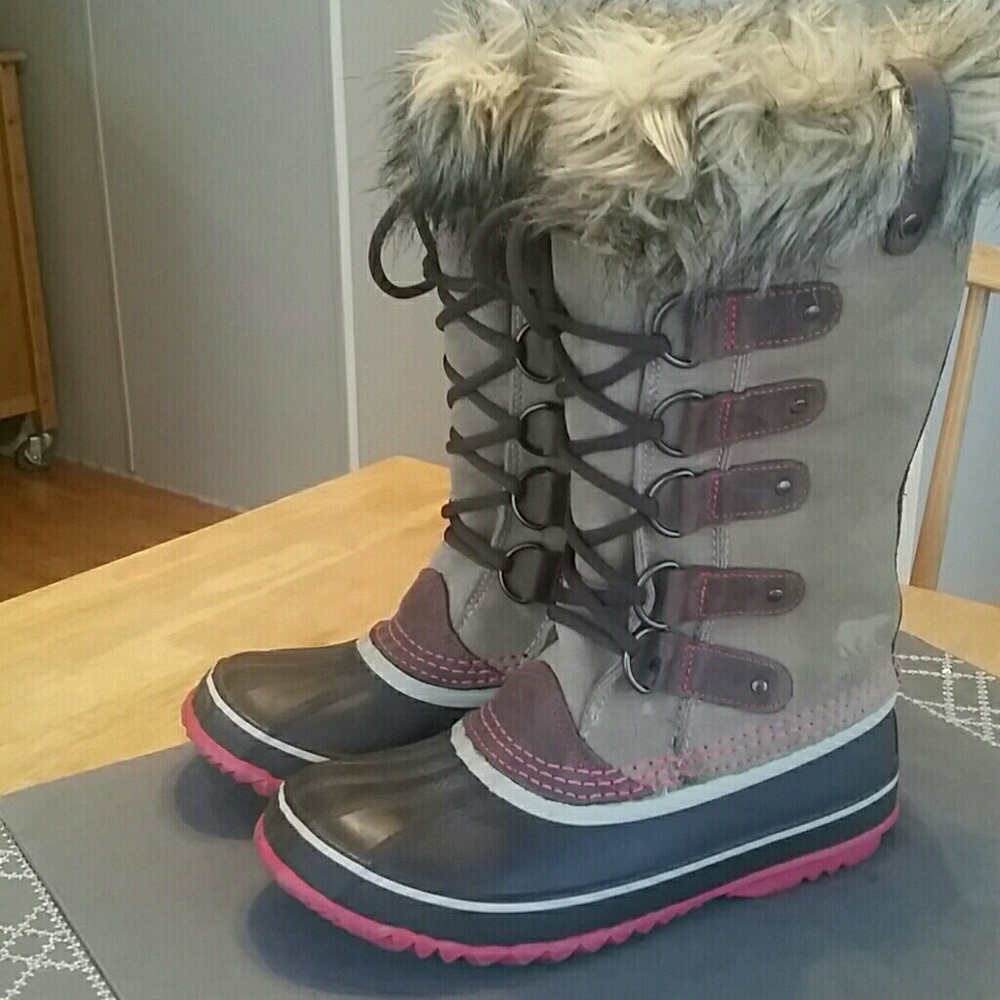 Size 7 Sorel brand boots