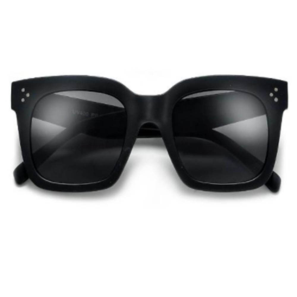 SUNGLASS SPOT ✨ Triple Pinpoint Studs Sunnies