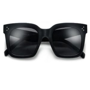 SUNGLASS SPOT ✨ Triple Pinpoint Studs Sunnies