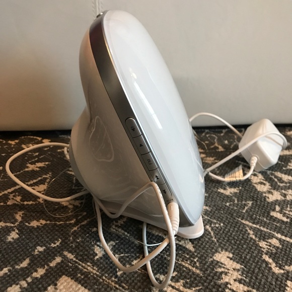 Wake Up Your Way Light & Alarm Clock - Picture 3 of 6