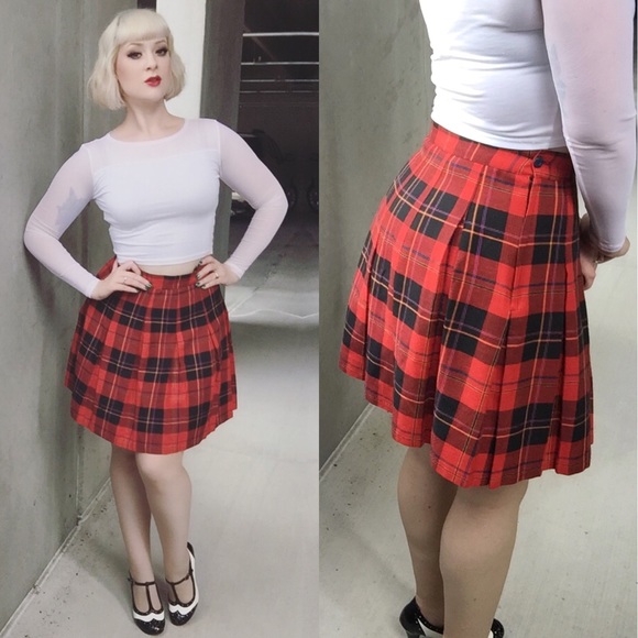red plaid skirt outfit