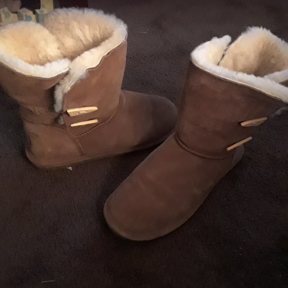Boots - Picture 3 of 4