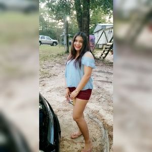 Meet your Posher, Leslie