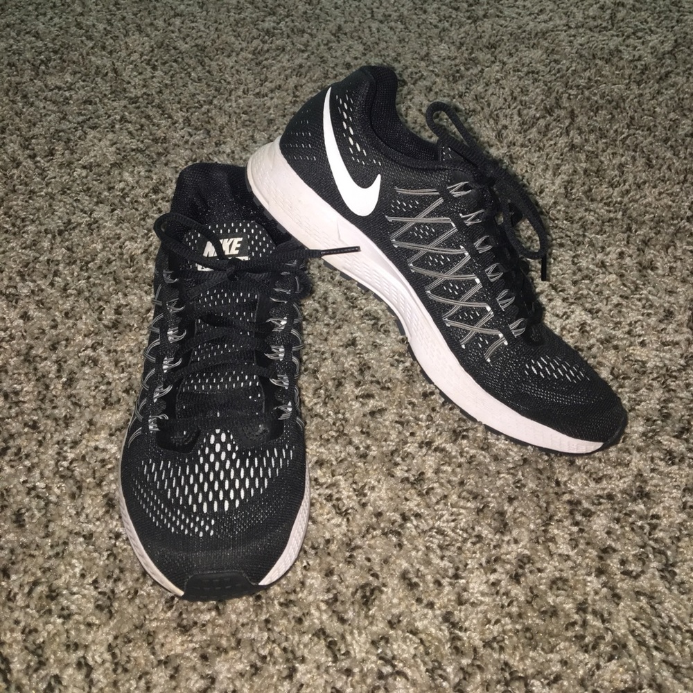Nike running shoes - Picture 1 of 1