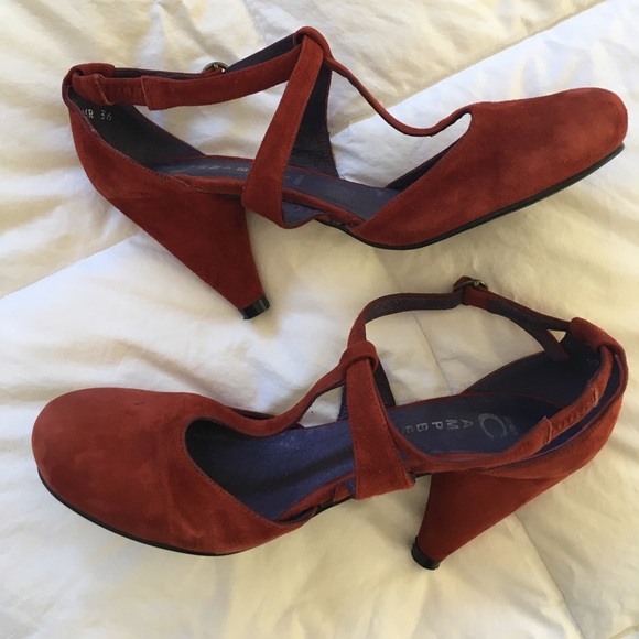 Jeffrey Campbell Shoes - 🍀 Jeffrey Campbell Red Suede Close Toe Heels