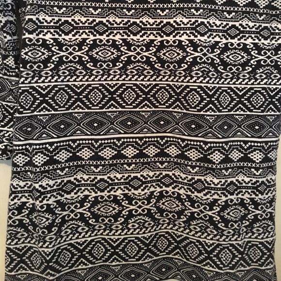 Black and white dress - Picture 2 of 3