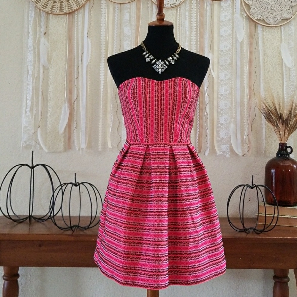 NWOT Dina Be cocktail dress