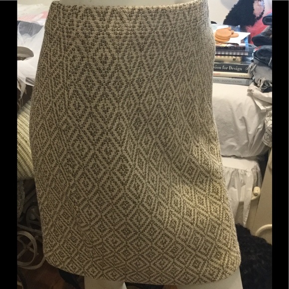 St. John Collection Skirt - Picture 2 of 5