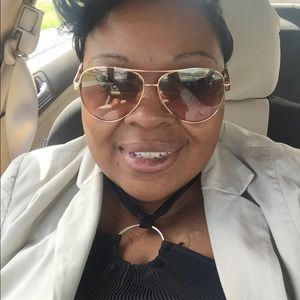 Meet your Posher, Cherie