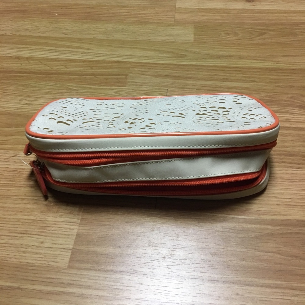 Makeup bag - Picture 2 of 2
