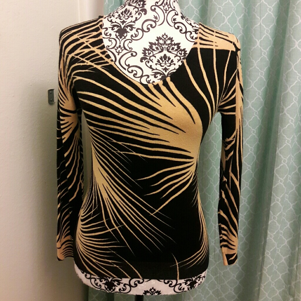 Beautiful black and yellow sweater