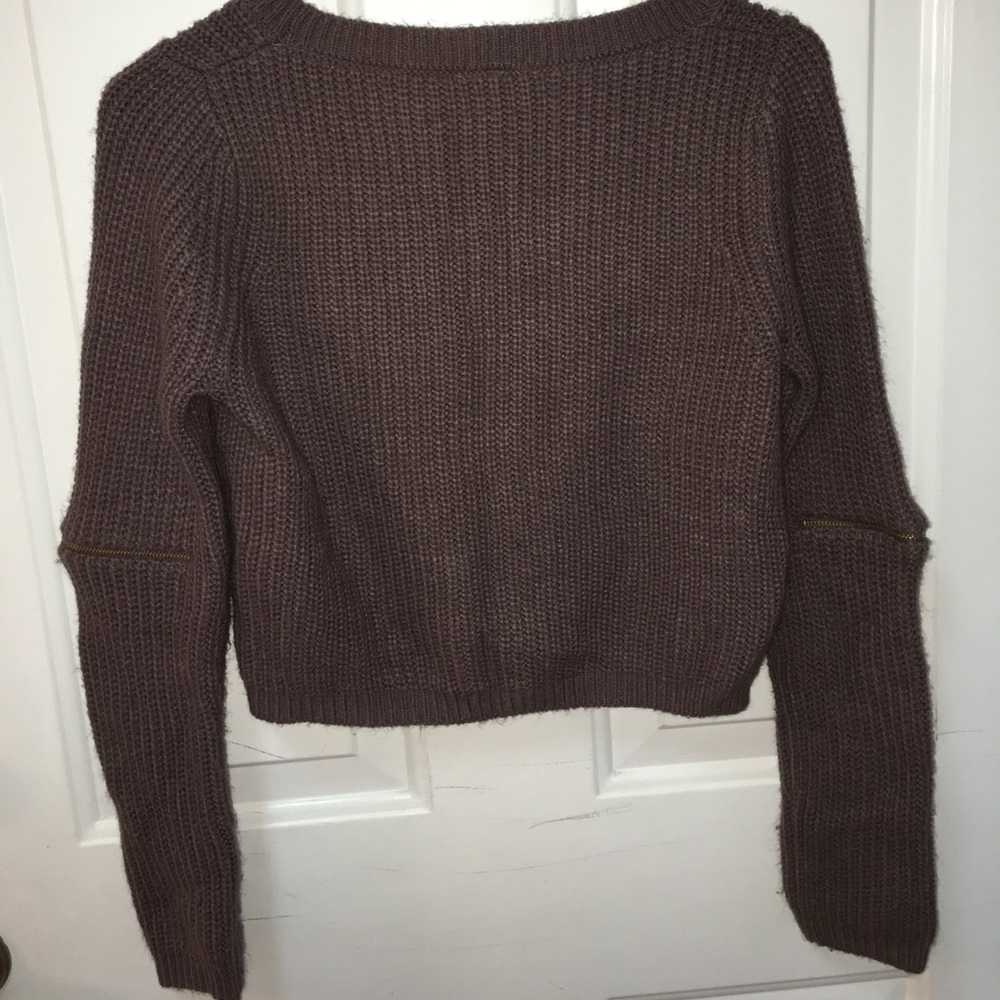 Crop Sweater - Picture 2 of 3