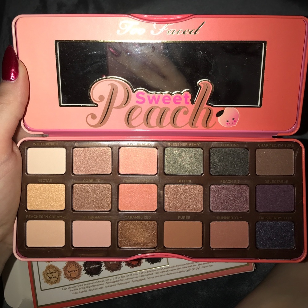 Too Faced • Sweet Peach 🍑 Eyeshadow Pallet