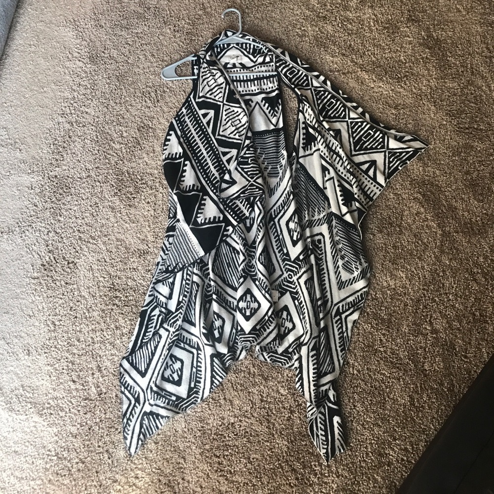Patterned long cardigan vest