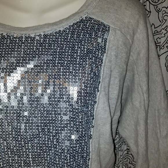 Fashionable Sequin Sweatshirt - Picture 2 of 3