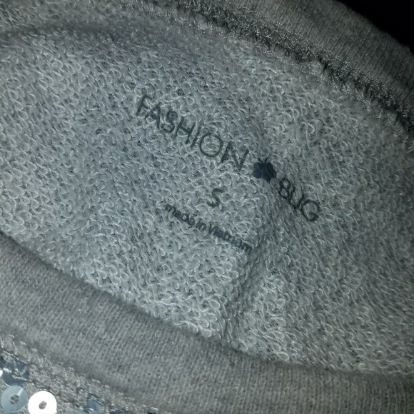 Fashionable Sequin Sweatshirt - Picture 3 of 3