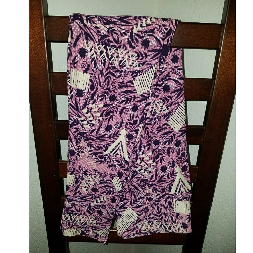 OS LulaRoe Leggings Pink, Cream, Dark Purple