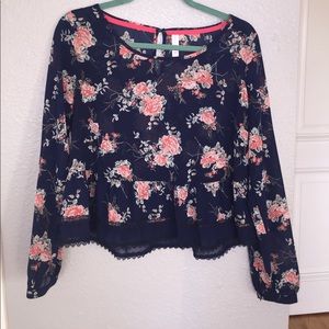 Floral print long sleeve top