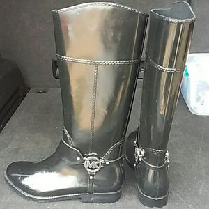 MK Michael Kors Fulton Harness Rain Boots