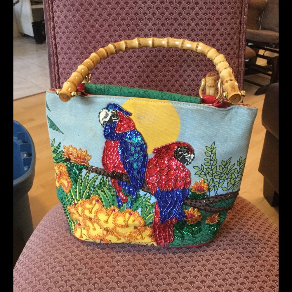 Beautiful beaded Macaw purse. FINAL PRICE DROP