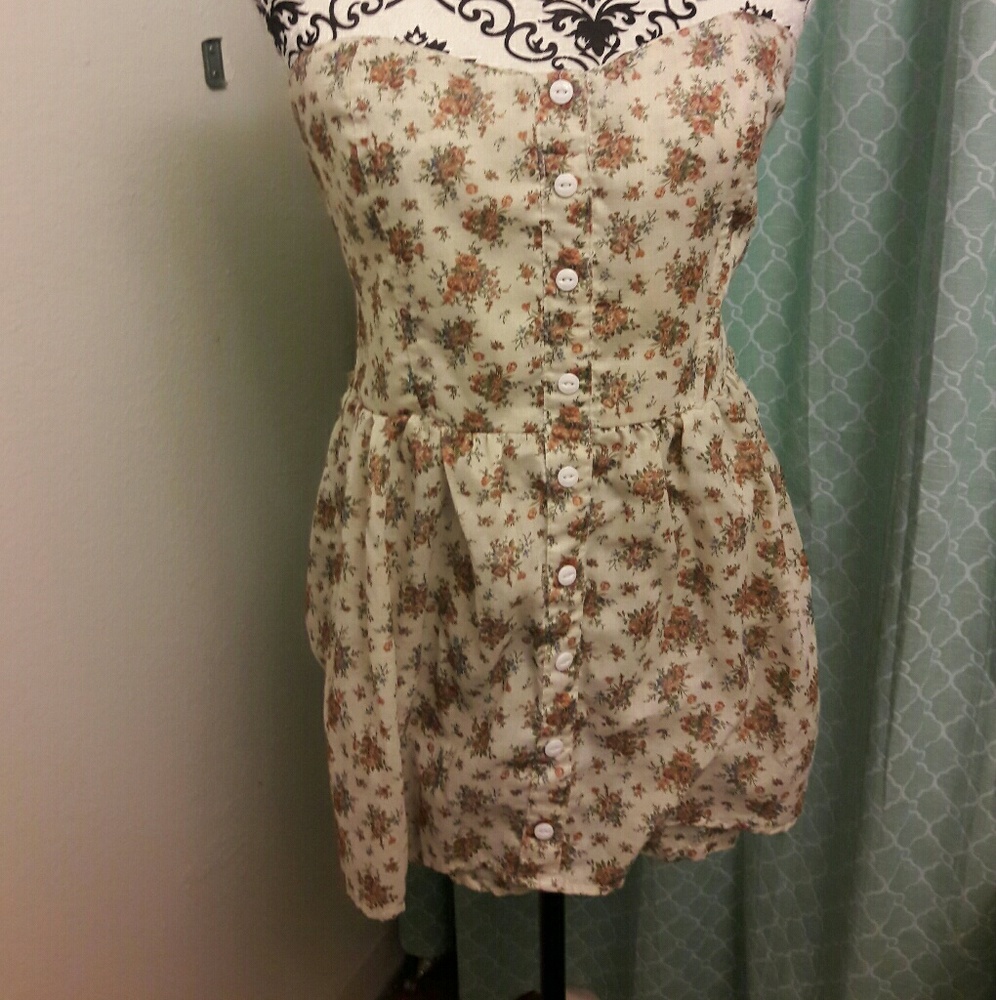 Cute babe doll dress.