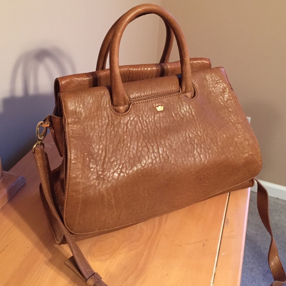 Henri Bendel Handbag, like New!