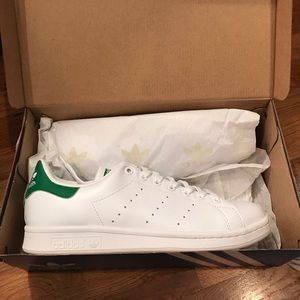 Men’s adidas Stan Smith tennis shoes