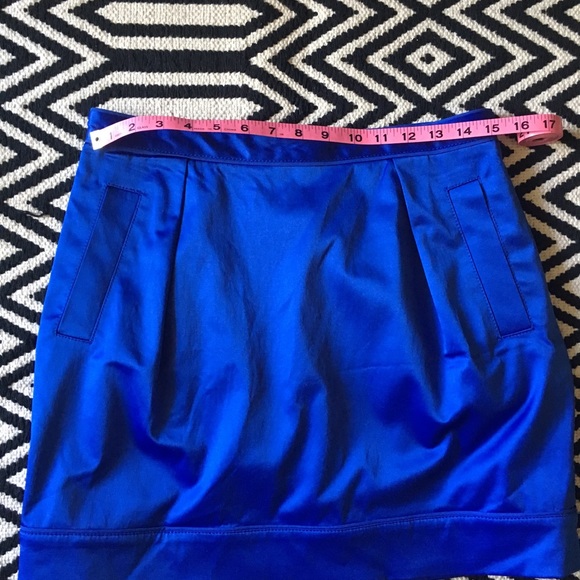 Club Monaco royal blue mini skirt - Picture 7 of 8