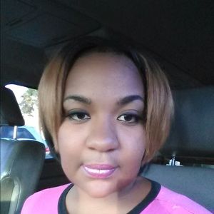 Meet your Posher, Feona