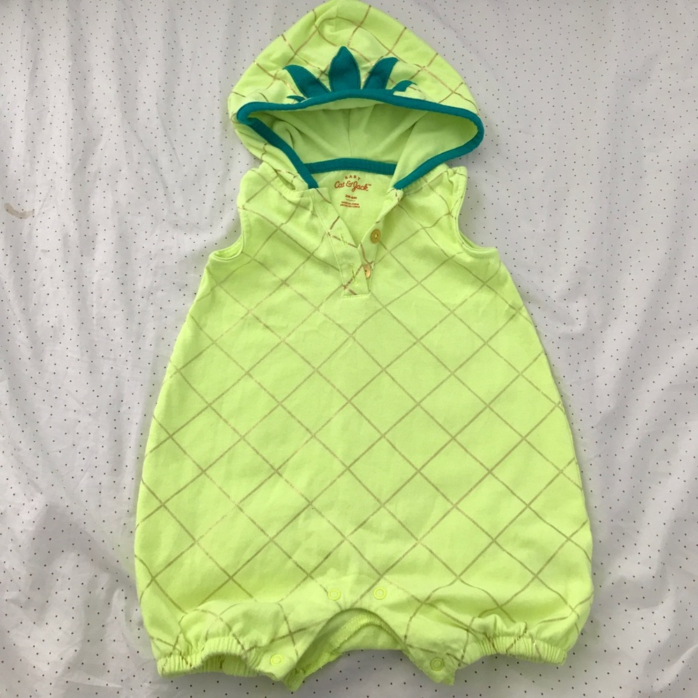 Baby clothes