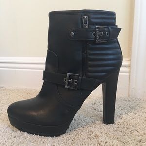 Guess ankle boots size 10