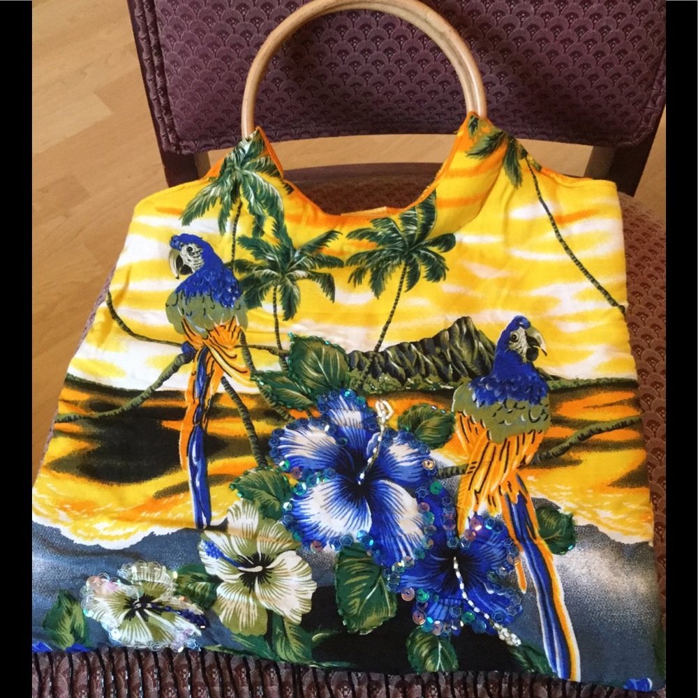 Cute Macaw purse. FINAL REDUCTION