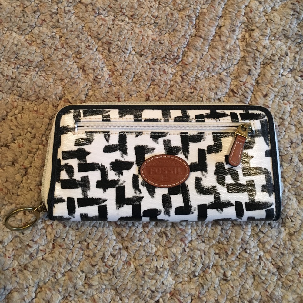Fossil Wallet - image 1