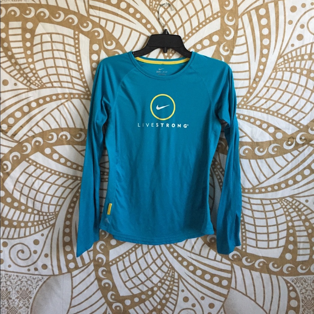 Long sleeve live strong shirt